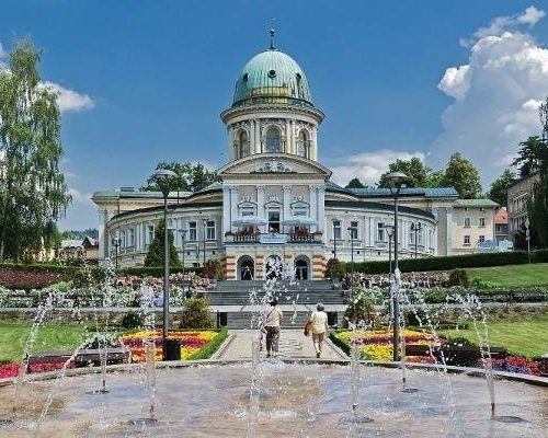 Opłaty za sanatorium NFZ – od 1 października taniej. Tyle zapłacisz za pobyt w pokoju 1-osobowym, 2-osobowym i wieloosobowym