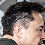 Tesla zaprzecza, że chce pozbyć się Elona Muska, ale coś jest na rzeczy