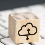 Migracja do chmury z Mindbox: Jak bezproblemowo przenieść infrastrukturę i zmaksymalizować zwrot z inwestycji?
