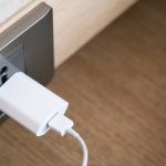 Czy Twoja ładowarka to wampir energetyczny? Odkrywamy prawdę!