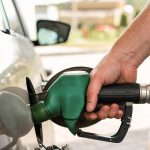 Nowe przepisy uderzą we właścicieli aut spalinowych. Przedsiębiorcy zapłacą więcej