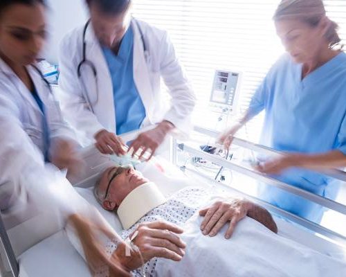 Jak wygląda granica życia i śmierci? Tym pacjentom przestało bić serce. Czego doświadczają umierające osoby?