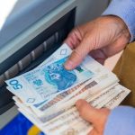 O „zasiłek zwrotny” może wystąpić każdy. Nie ma kryterium dochodowego