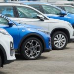 Pijani kierowcy zostawiają po sobie miliony. Skarbówka sprzedaje ich auta za grosze