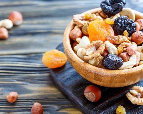 Bakalie – pyszne i kaloryczne. Suszone owoce mają mnóstwo zalet, ale nie można jeść ich bez umiaru. Kto nie powinien ich jeść?