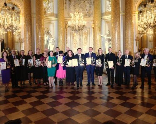 Gala finałowa Plebiscytu Medycznego HIPOKRATES 2025. Poznaj ogólnopolskich laureatów, zobacz zdjęcia. Szczegółowa relacja z wydarzenia!