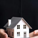 Kto może skorzystać z Rodzinnego Kredytu Mieszkaniowego? To nie tylko program dla rodzin z dziećmi!