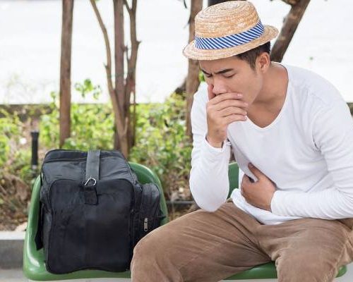Biegunka podróżnych, czyli „zemsta faraona”: przyczyny, objawy i leczenie. Jak sobie radzić z zatruciami pokarmowymi w podróży?