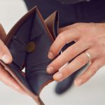 Fala upadłości konsumenckich. Ile lat ma przeciętny polski bankrut?