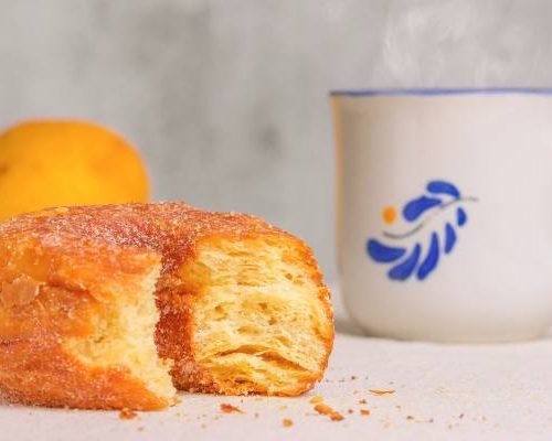 Tak „odchudzisz” pączki. Wypróbuj przepisy na pieczone pączki o mniejszej liczbie kalorii. To fit propozycja na Tłusty czwartek