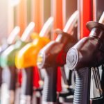 Co najmniej 10 zł za litr paliwa? Ekspert ostrzega przed czarnym scenariuszem