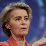 Bruksela ostrzegła Warszawę. Chodzi o obniżenie VAT na paliwo