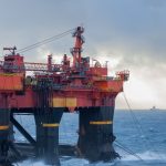 Nie tylko Rosja. Oni też bogacą się na wojnie USA-Iran