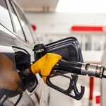 Najnowsze obwieszczenie w sprawie cen paliw. Ci kierowcy zapłacą mniej