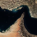 Niespodziewana przerwa w wymianie ognia na linii USA-Iran. Ceny paliw w dół
