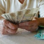 Dodatkowe kilkaset złotych do emerytury. Trzeba spełnić jeden warunek