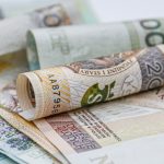 Zmiana czasu się opłaca? Nawet o tyle więcej możesz zarobić