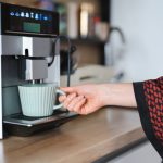 5 ekspresów, które zamienią kuchnię w małą kawiarnię